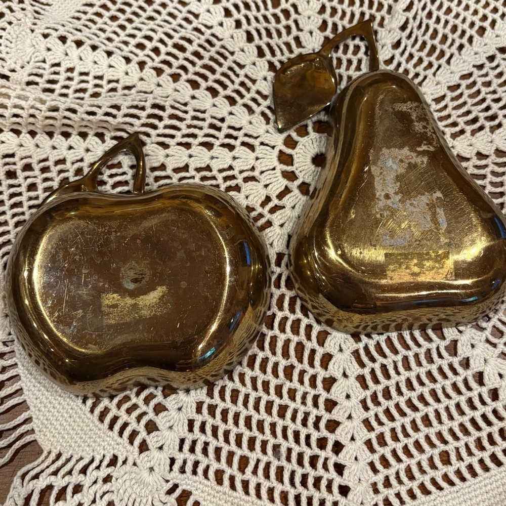 Vintage Brass Apple and Pear Trinket Dishes - Picture 2 of 9